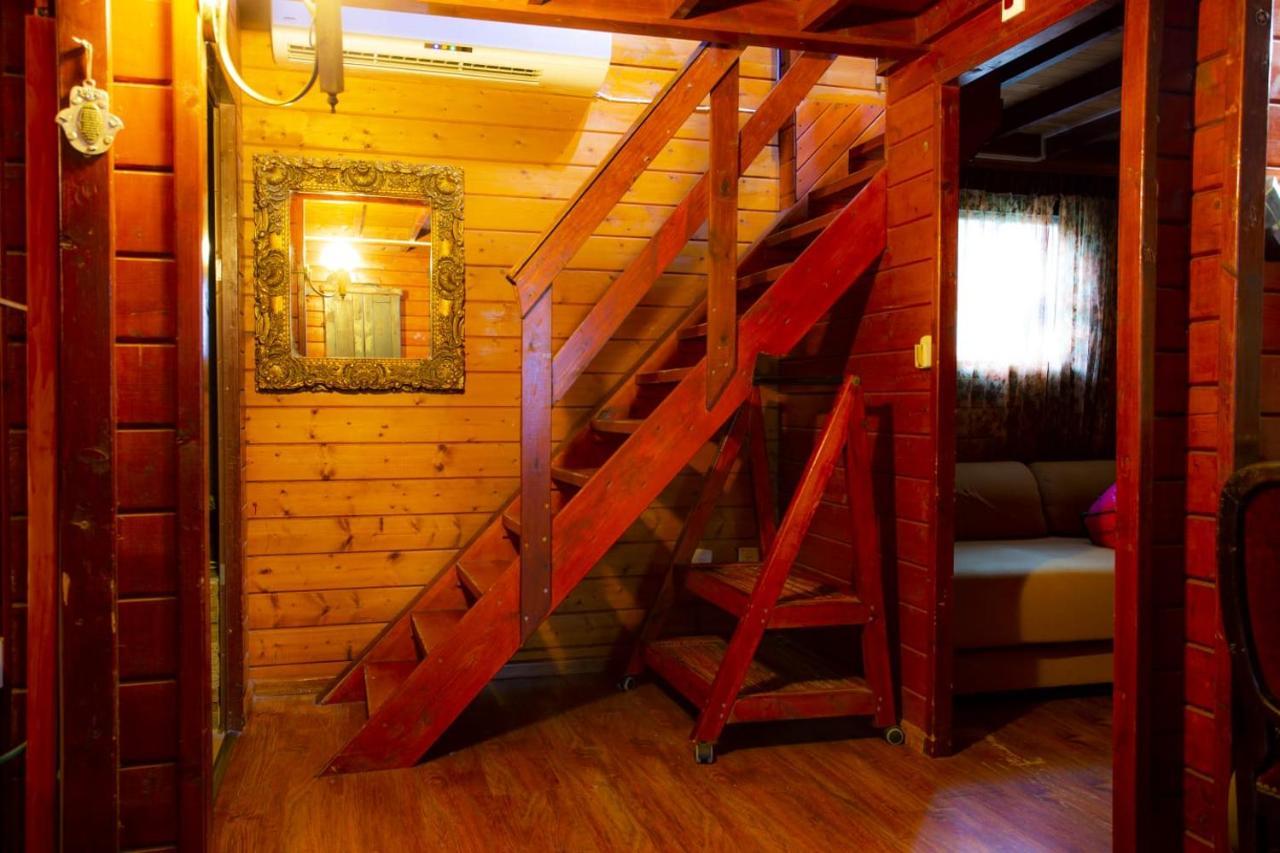 Family Cabin Menaẖemya Екстериор снимка