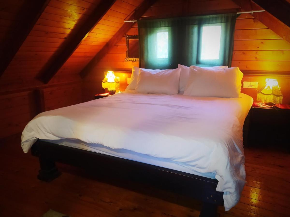 Family Cabin Menaẖemya Екстериор снимка