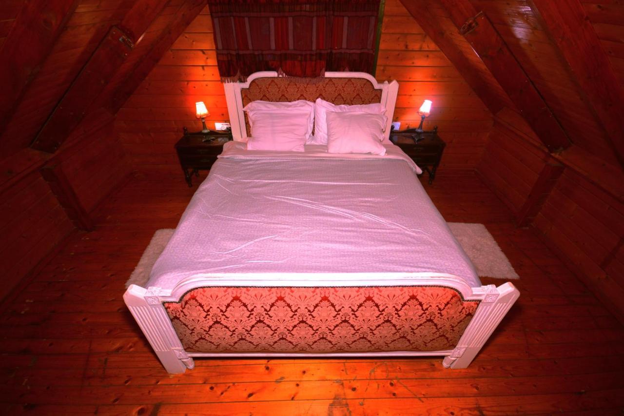 Family Cabin Menaẖemya Екстериор снимка