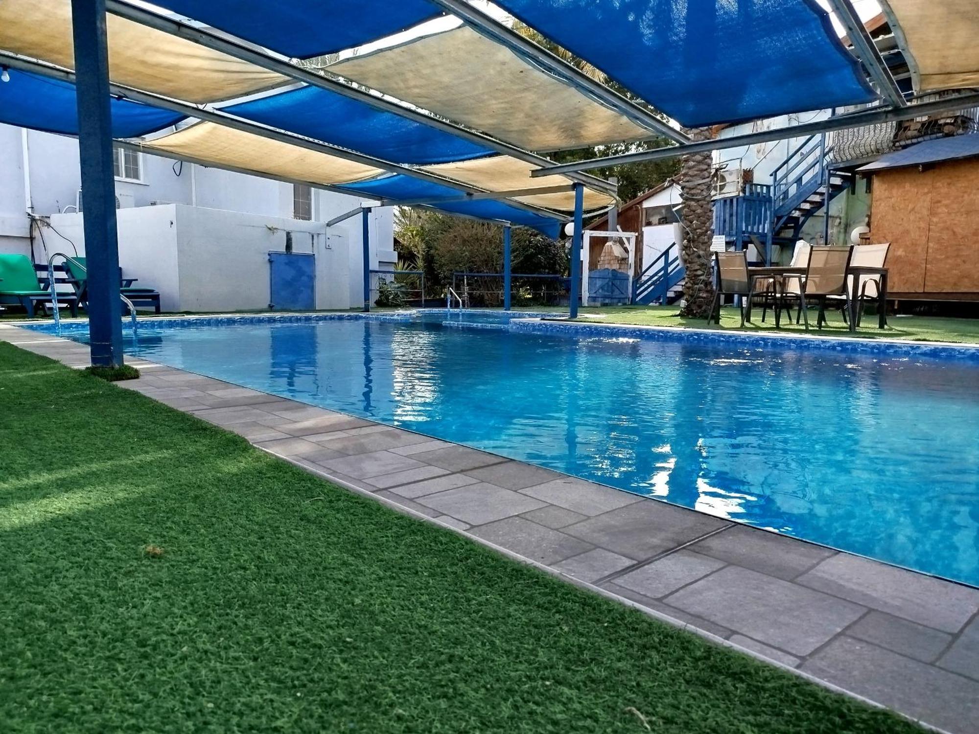 Family Cabin Menaẖemya Екстериор снимка
