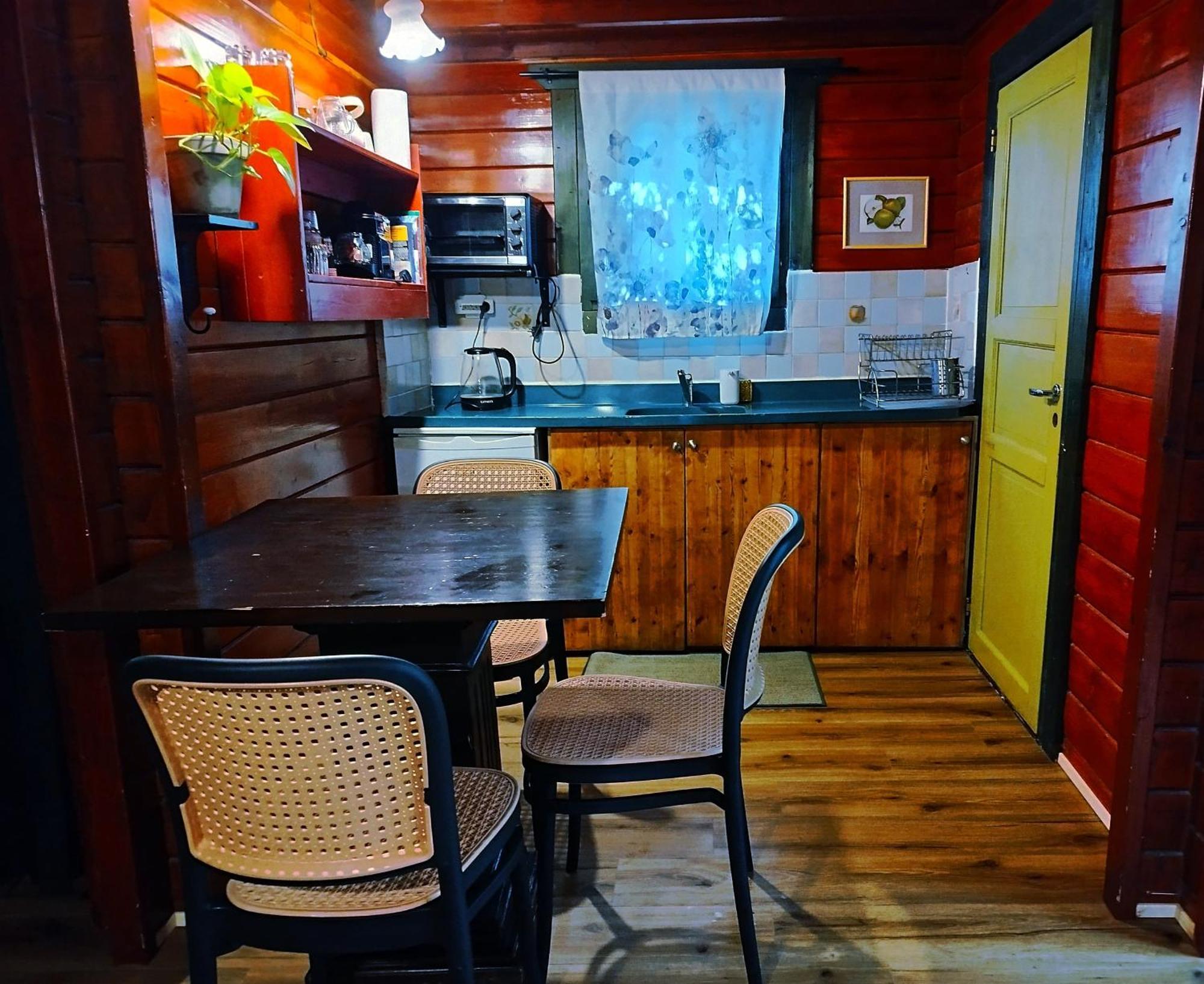 Family Cabin Menaẖemya Екстериор снимка